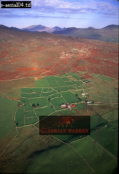Snowdonia, aerialEuro17.jpg 
233 x 340 compressed image 
(76,036 bytes)