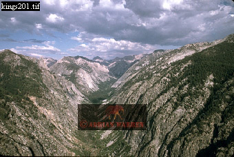 Kings Canyon, aerialUSA06.jpg 
340 x 229 compressed image 
(86,646 bytes)