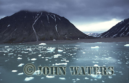 JWsvalbard30 : Magdalene Fjord in Summer, Svalbard, Norway